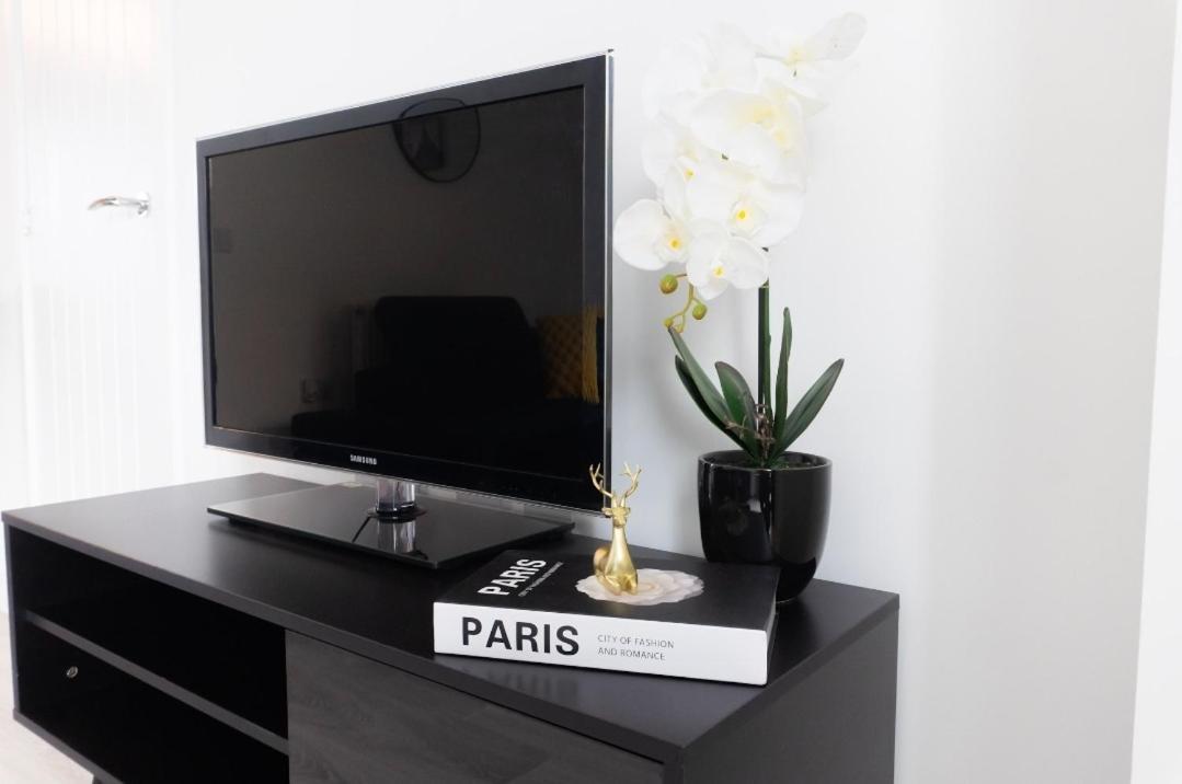 Stylish House With Private Parking Βίλα Γλασκώβη Εξωτερικό φωτογραφία