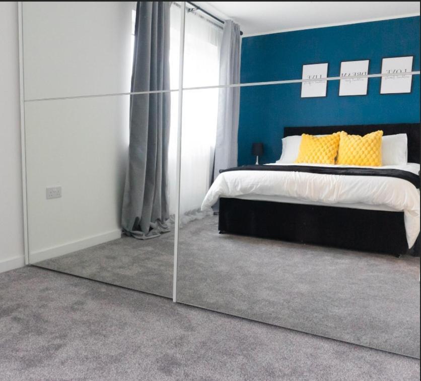 Stylish House With Private Parking Βίλα Γλασκώβη Εξωτερικό φωτογραφία